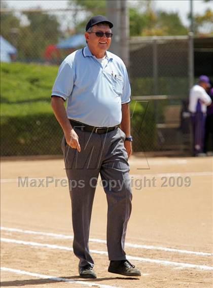 Thumbnail 3 in Norwalk vs. Aliso Niguel photogallery.