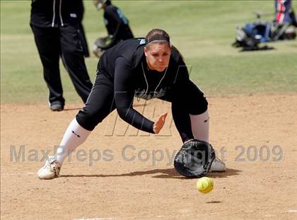 Thumbnail 3 in Norwalk vs. Aliso Niguel photogallery.