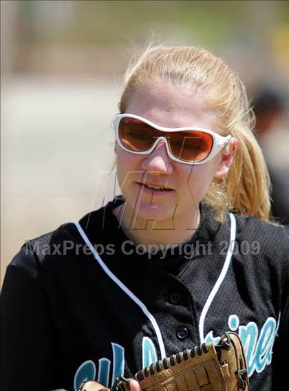 Thumbnail 2 in Norwalk vs. Aliso Niguel photogallery.