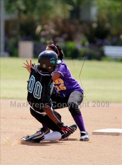 Thumbnail 3 in Norwalk vs. Aliso Niguel photogallery.