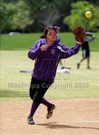 Thumbnail 3 in Norwalk vs. Aliso Niguel photogallery.