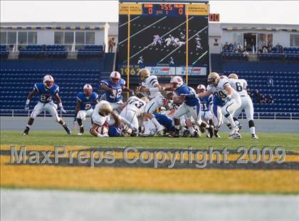 Thumbnail 2 in DeMatha vs. Our Lady of Good Counsel (WCAC Final) photogallery.
