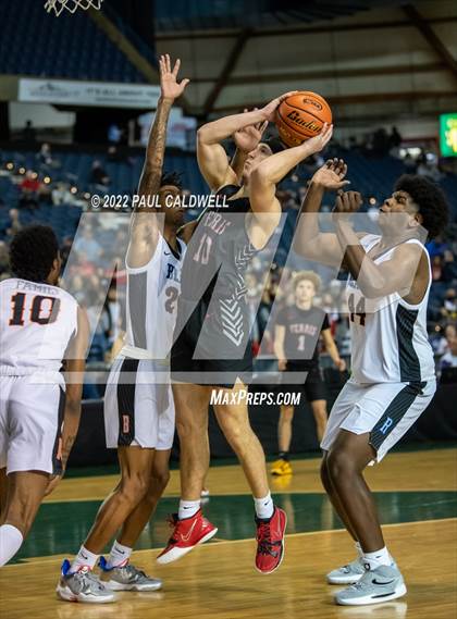 Thumbnail 3 in Ferris vs. Rainier Beach (WIAA 3A Round 1 State Playoff)  photogallery.