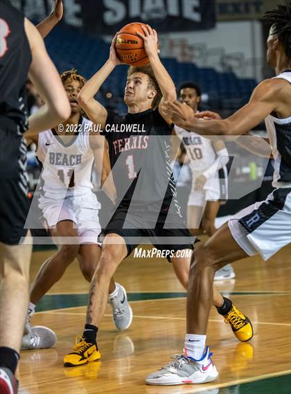 Thumbnail 3 in Ferris vs. Rainier Beach (WIAA 3A Round 1 State Playoff)  photogallery.