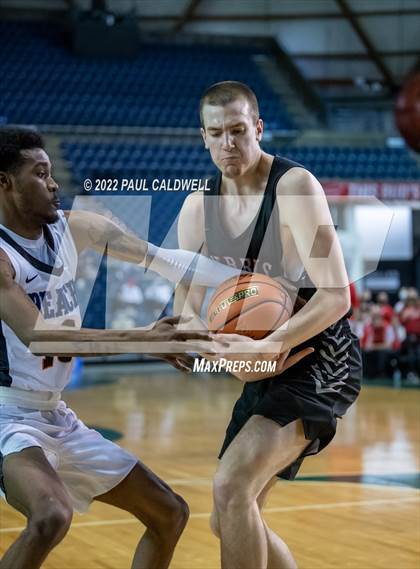 Thumbnail 2 in Ferris vs. Rainier Beach (WIAA 3A Round 1 State Playoff)  photogallery.