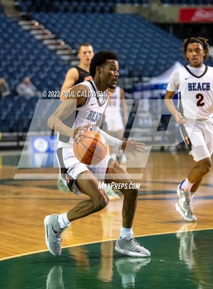 Thumbnail 1 in Ferris vs. Rainier Beach (WIAA 3A Round 1 State Playoff)  photogallery.