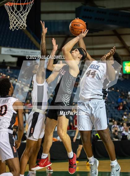 Thumbnail 1 in Ferris vs. Rainier Beach (WIAA 3A Round 1 State Playoff)  photogallery.