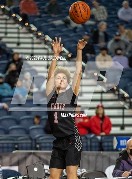 Thumbnail 1 in Ferris vs. Rainier Beach (WIAA 3A Round 1 State Playoff)  photogallery.