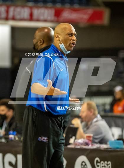 Thumbnail 1 in Ferris vs. Rainier Beach (WIAA 3A Round 1 State Playoff)  photogallery.
