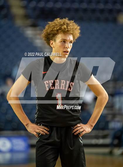 Thumbnail 1 in Ferris vs. Rainier Beach (WIAA 3A Round 1 State Playoff)  photogallery.