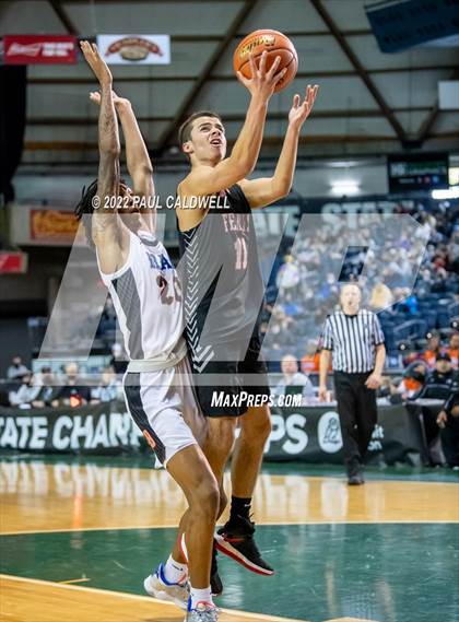 Thumbnail 1 in Ferris vs. Rainier Beach (WIAA 3A Round 1 State Playoff)  photogallery.