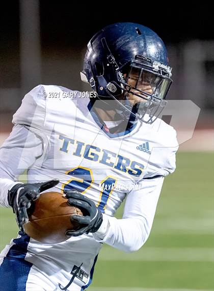 Thumbnail 1 in Inderkum @ Whitney photogallery.