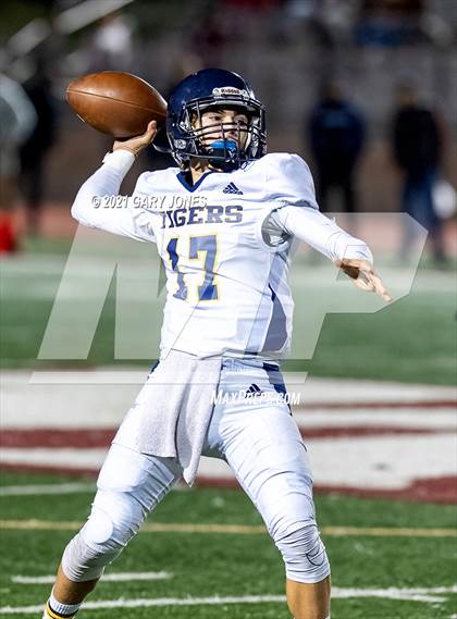 Thumbnail 2 in Inderkum @ Whitney photogallery.