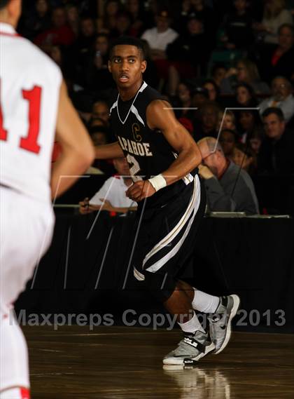 Thumbnail 1 in Arapahoe vs. Denver East (CHSAA 5A Great 8) photogallery.