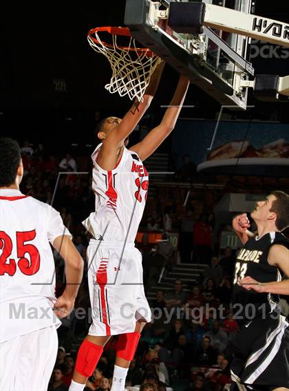 Thumbnail 2 in Arapahoe vs. Denver East (CHSAA 5A Great 8) photogallery.