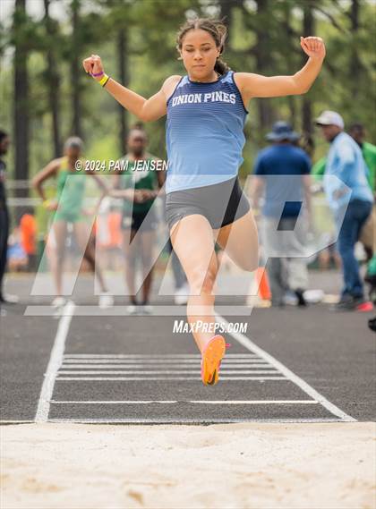 Thumbnail 2 in NCHSAA 3A/4A Sandhills Athletic Conference Championships photogallery.