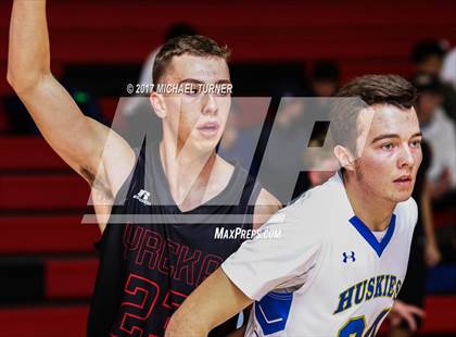 Thumbnail 2 in Sutter vs. Yreka photogallery.
