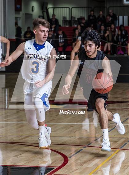 Thumbnail 2 in Sutter vs. Yreka photogallery.