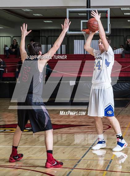 Thumbnail 1 in Sutter vs. Yreka photogallery.