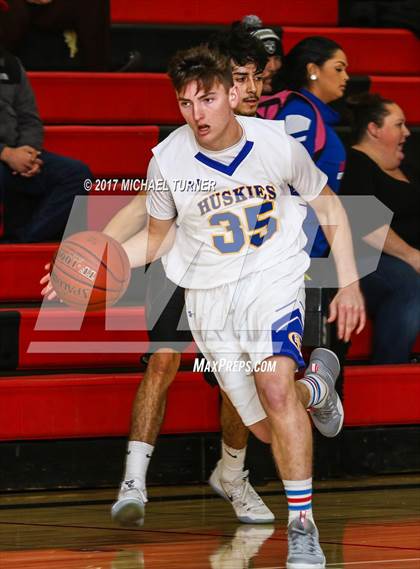 Thumbnail 1 in Sutter vs. Yreka photogallery.