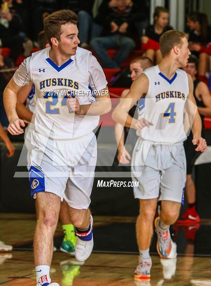 Thumbnail 1 in Sutter vs. Yreka photogallery.