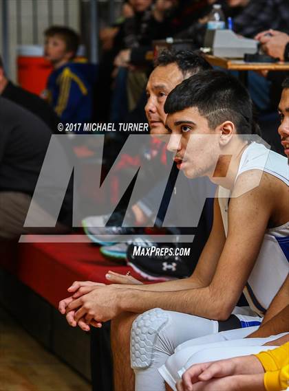 Thumbnail 2 in Sutter vs. Yreka photogallery.