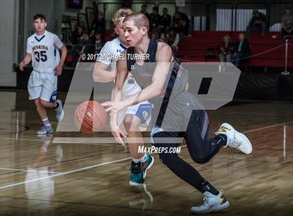 Thumbnail 2 in Sutter vs. Yreka photogallery.