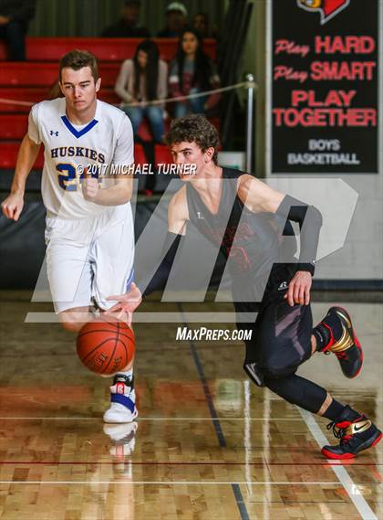 Thumbnail 2 in Sutter vs. Yreka photogallery.