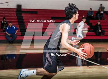 Thumbnail 1 in Sutter vs. Yreka photogallery.