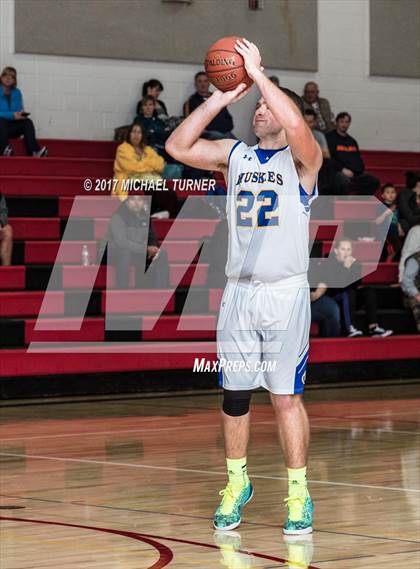 Thumbnail 1 in Sutter vs. Yreka photogallery.
