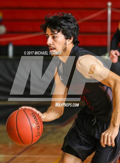 Thumbnail 1 in Sutter vs. Yreka photogallery.