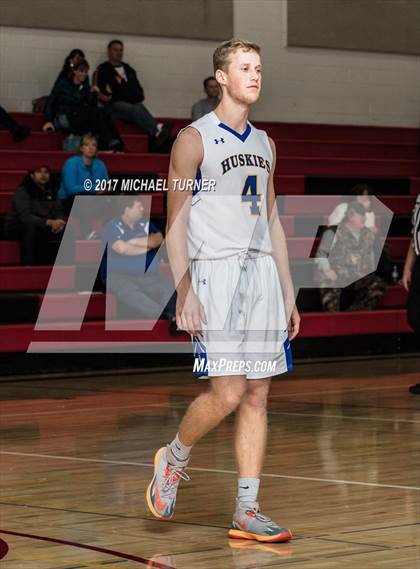 Thumbnail 1 in Sutter vs. Yreka photogallery.