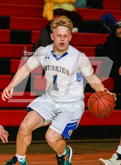 Thumbnail 2 in Sutter vs. Yreka photogallery.
