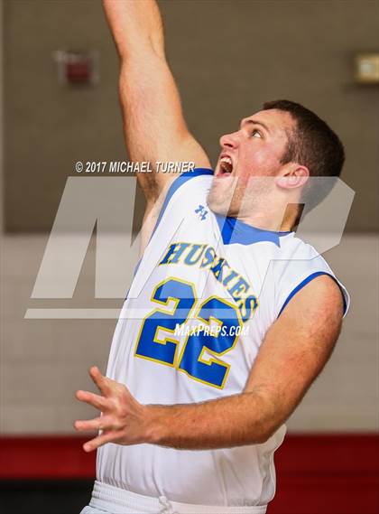 Thumbnail 2 in Sutter vs. Yreka photogallery.