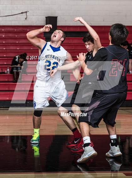 Thumbnail 1 in Sutter vs. Yreka photogallery.