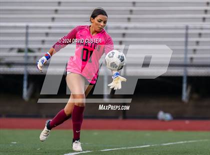 Thumbnail 2 in Oakton @ Woodson (VHSL Class 6 Quarterfinal) photogallery.