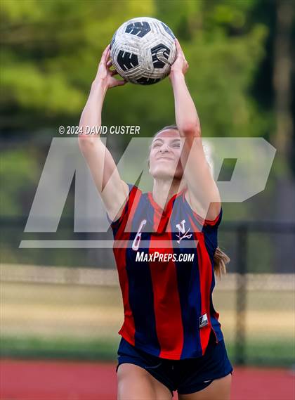 Thumbnail 2 in Oakton @ Woodson (VHSL Class 6 Quarterfinal) photogallery.