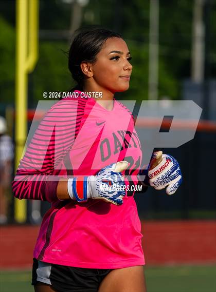 Thumbnail 1 in Oakton @ Woodson (VHSL Class 6 Quarterfinal) photogallery.