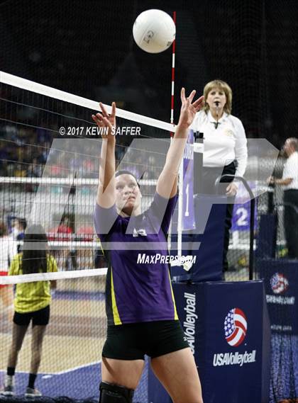 Thumbnail 3 in Kit Carson vs. Fleming (CHSAA 1A Final) photogallery.