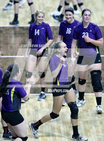 Thumbnail 1 in Kit Carson vs. Fleming (CHSAA 1A Final) photogallery.