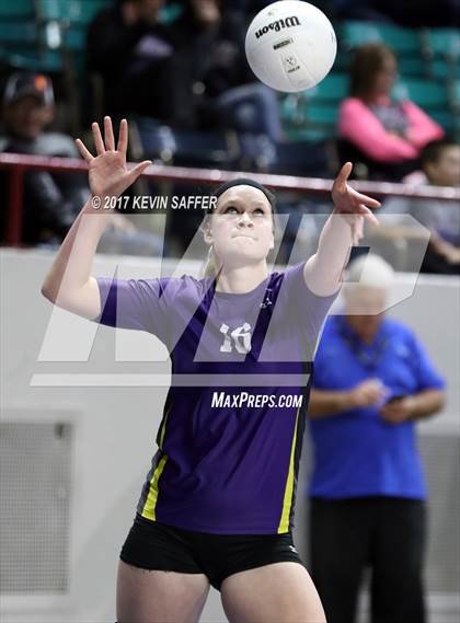 Thumbnail 2 in Kit Carson vs. Fleming (CHSAA 1A Final) photogallery.