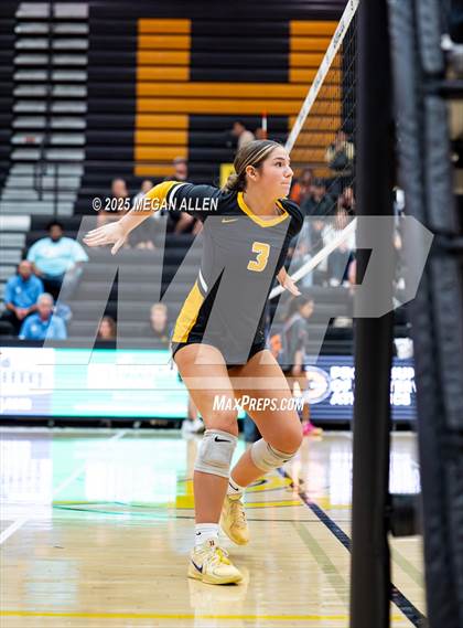 Thumbnail 1 in JV: Beavercreek @ Centerville photogallery.