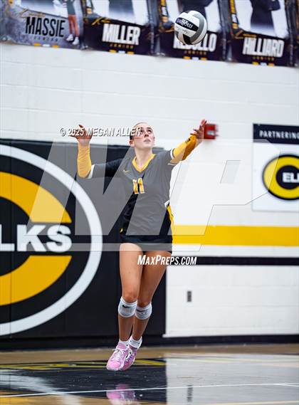 Thumbnail 1 in JV: Beavercreek @ Centerville photogallery.