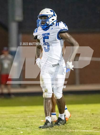 Thumbnail 1 in Triton @ Terry Sanford photogallery.
