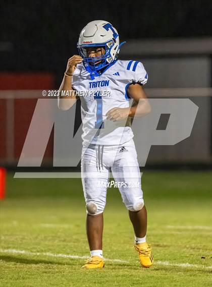 Thumbnail 1 in Triton @ Terry Sanford photogallery.