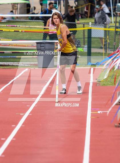Thumbnail 2 in CHSAA Track & Field 4A Championships (Boys Pole Vault) photogallery.