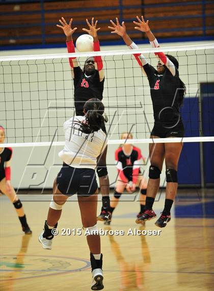 Thumbnail 2 in Bellaire @ Lamar photogallery.