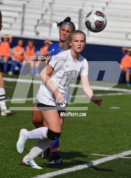 Thumbnail 1 in Rogers vs. Central (AAA 6A First Round Playoff) photogallery.