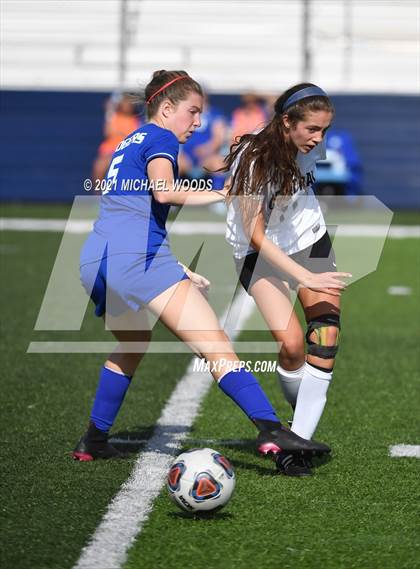 Thumbnail 3 in Rogers vs. Central (AAA 6A First Round Playoff) photogallery.