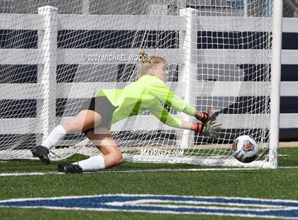 Thumbnail 1 in Rogers vs. Central (AAA 6A First Round Playoff) photogallery.